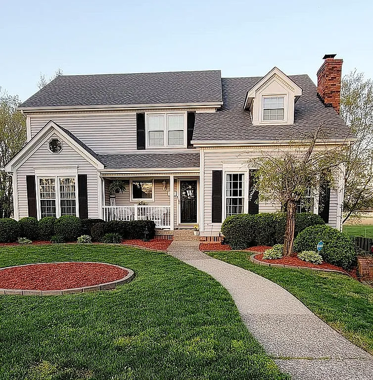 214 Crescent Loop photo 1