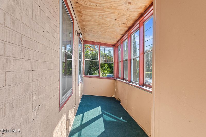 4th image of 34 Kline Street