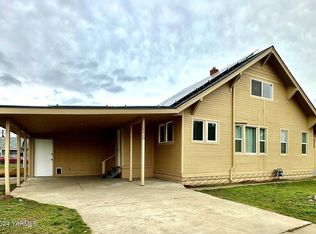 1220 S 8th St, Yakima, WA 98901