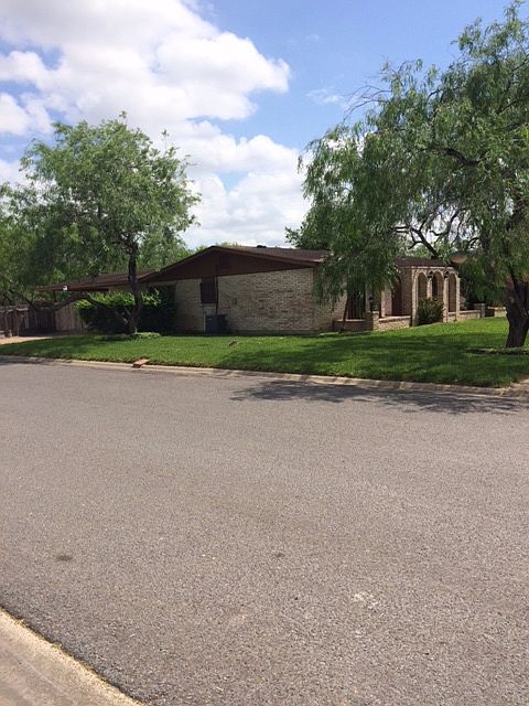 1st image of 2554 Village Dr