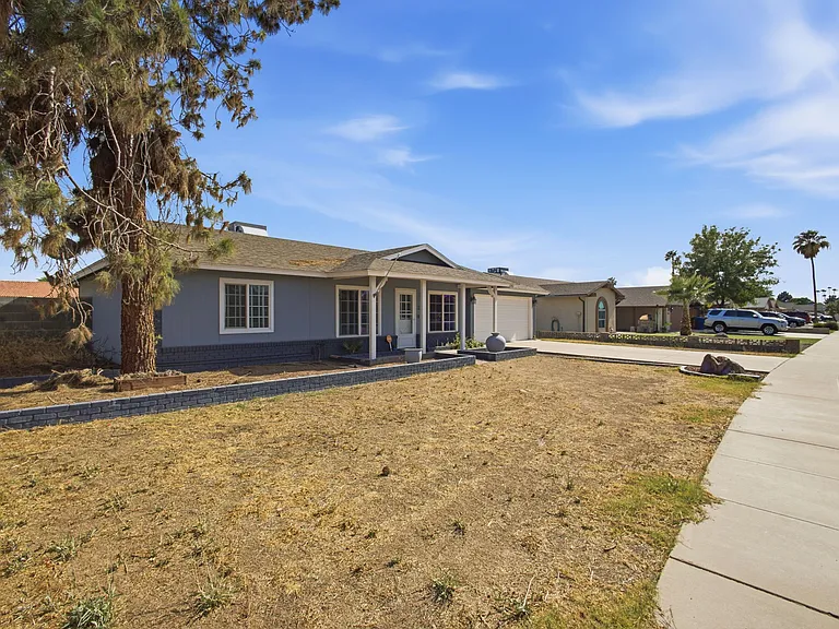 2329 E Concorda Dr — Photo 26