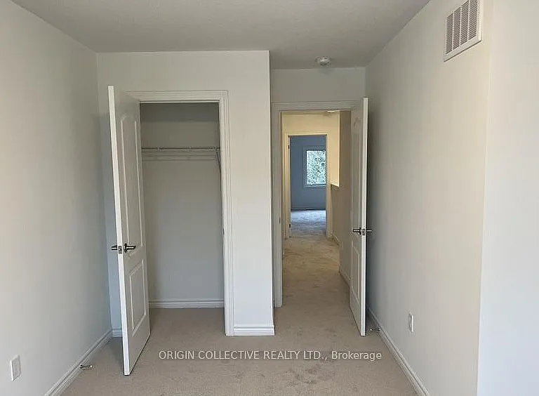 34 Milson Cres — Photo 15