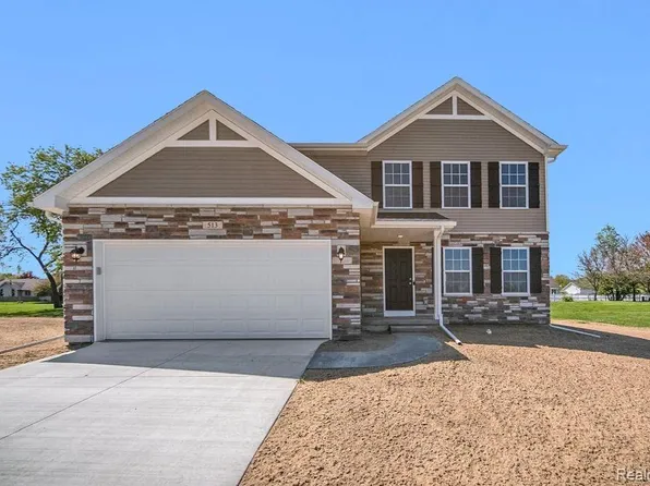 513 Wolf Ridge Ct, Adrian, MI 49221