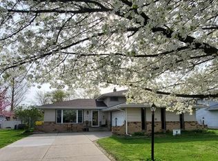 727 N Wiggs St, Griffith, IN 46319