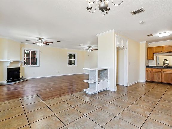 4th image of 1037 Teakwood Dr