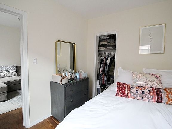 3rd image of 25 Cornelia St APT 18
