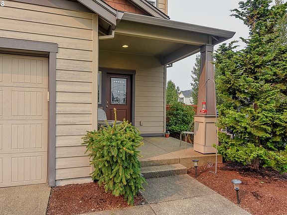 2nd image of 5422 NE 51st Cir