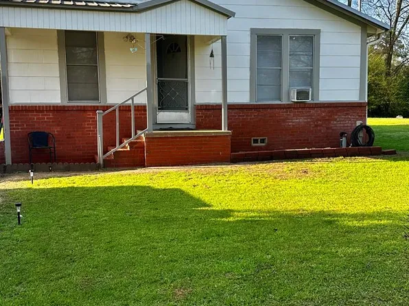 1315 W Seale St, Nacogdoches, TX 75964