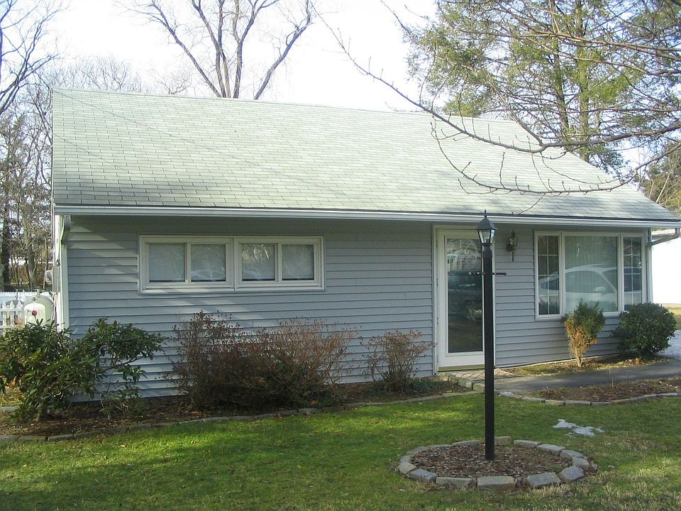 1st image of 2605 Flagg Pl