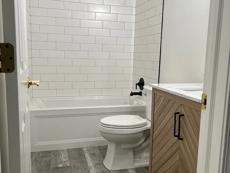1305 Regent Dr — Photo 15