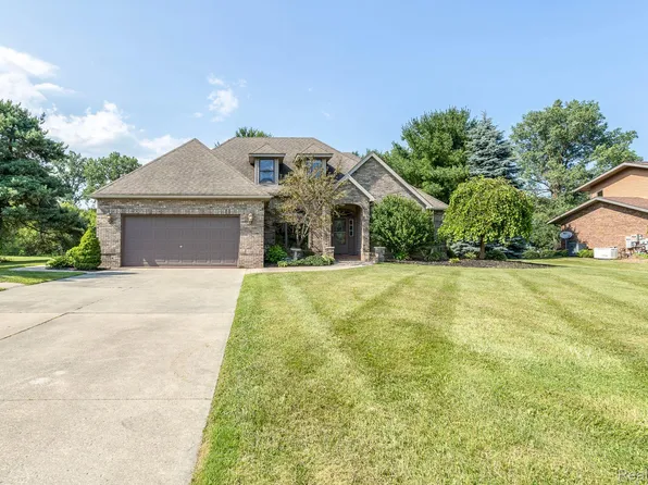 3950 Hitchings St, Fort Gratiot, MI 48059