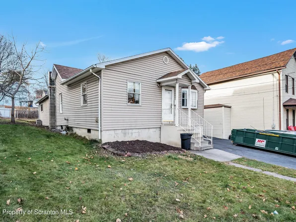 137 Hollister Ave, Scranton, PA 18508