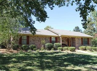 716 Woodview Dr, El Dorado, AR 71730