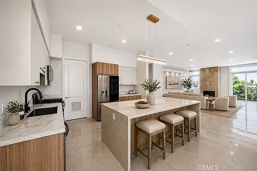 401 N Serrano #Penthouse 3 Photo 1