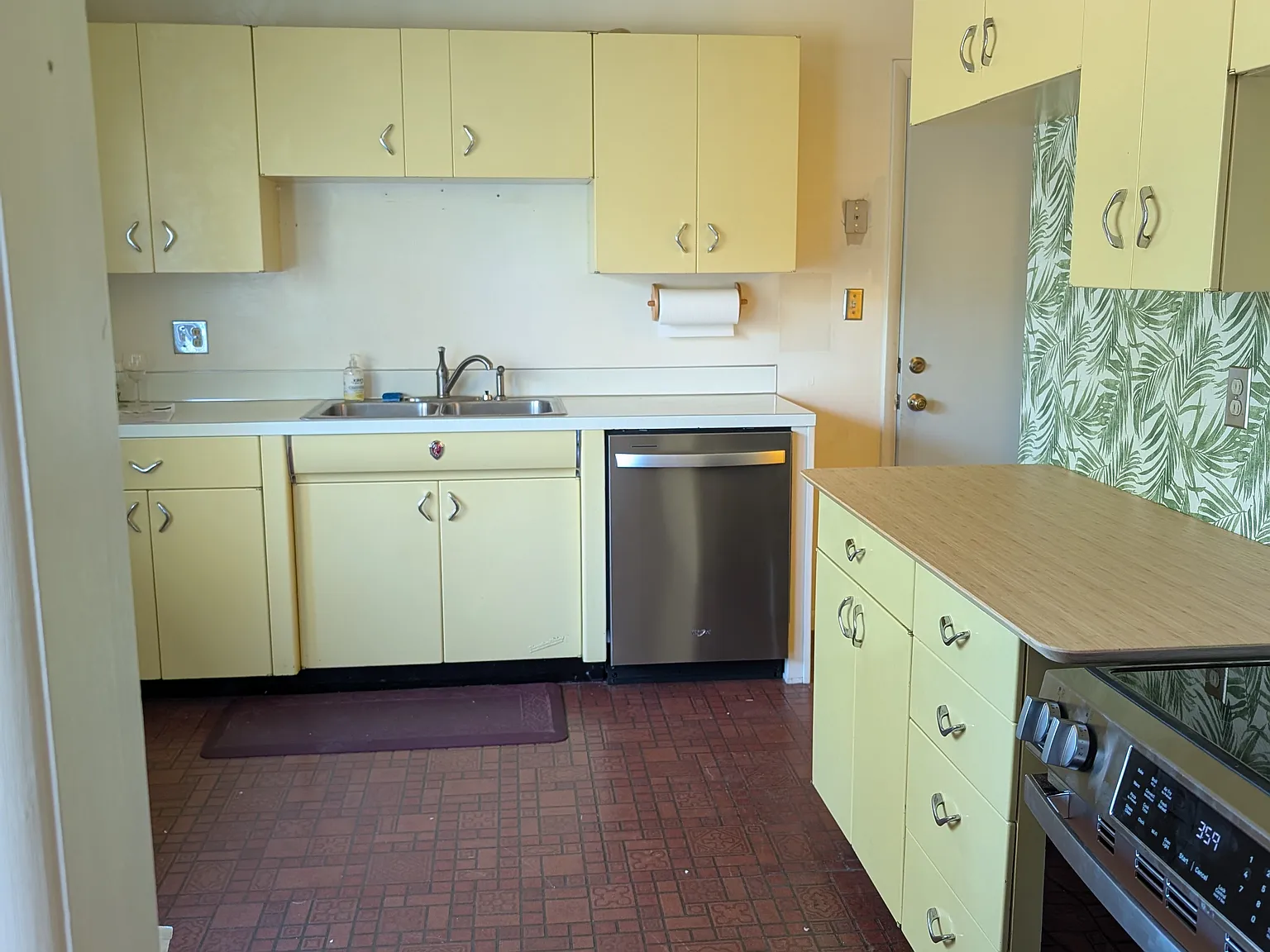 4 bed, 2000 sqft, $3,500 — Photo 2