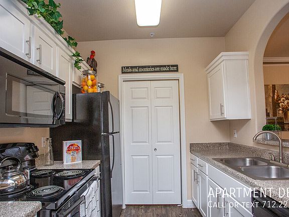 3rd image of 1817 Dominion Dr #1439