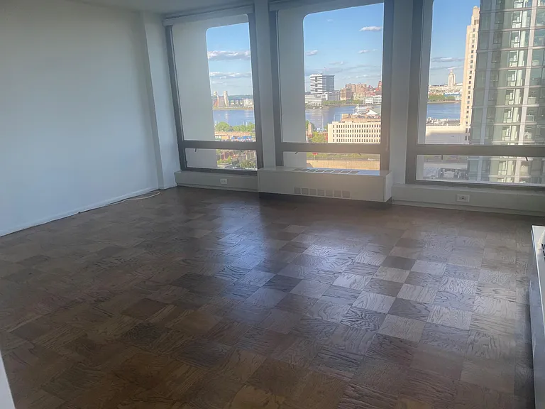 200 Locust St #11G — Photo 3