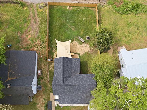 3rd image of 52 Bagwell Cir
