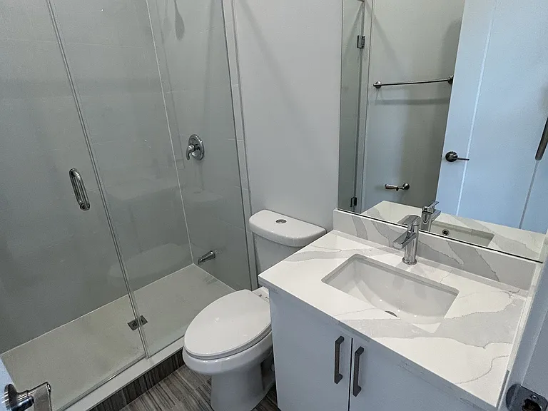 596 Church St #1A — Photo 3