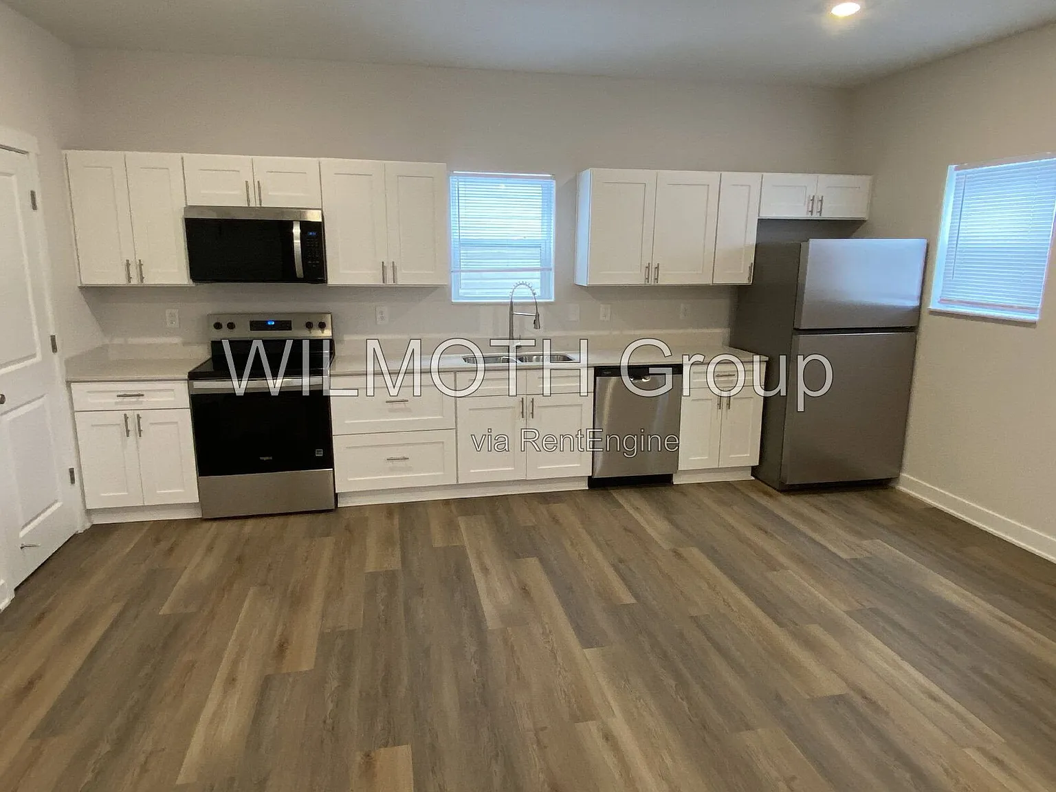 2 bed, 2.5 bath, 1300 sqft, $1,700 — Photo 4
