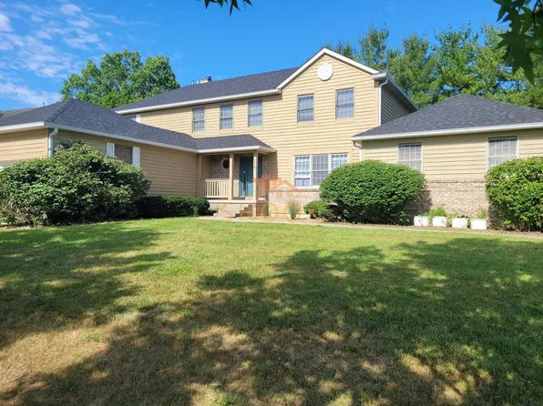 1716 Ashbury Ct, West Lafayette, IN 47906