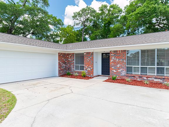 3rd image of 312 Saint Andrews Dr
