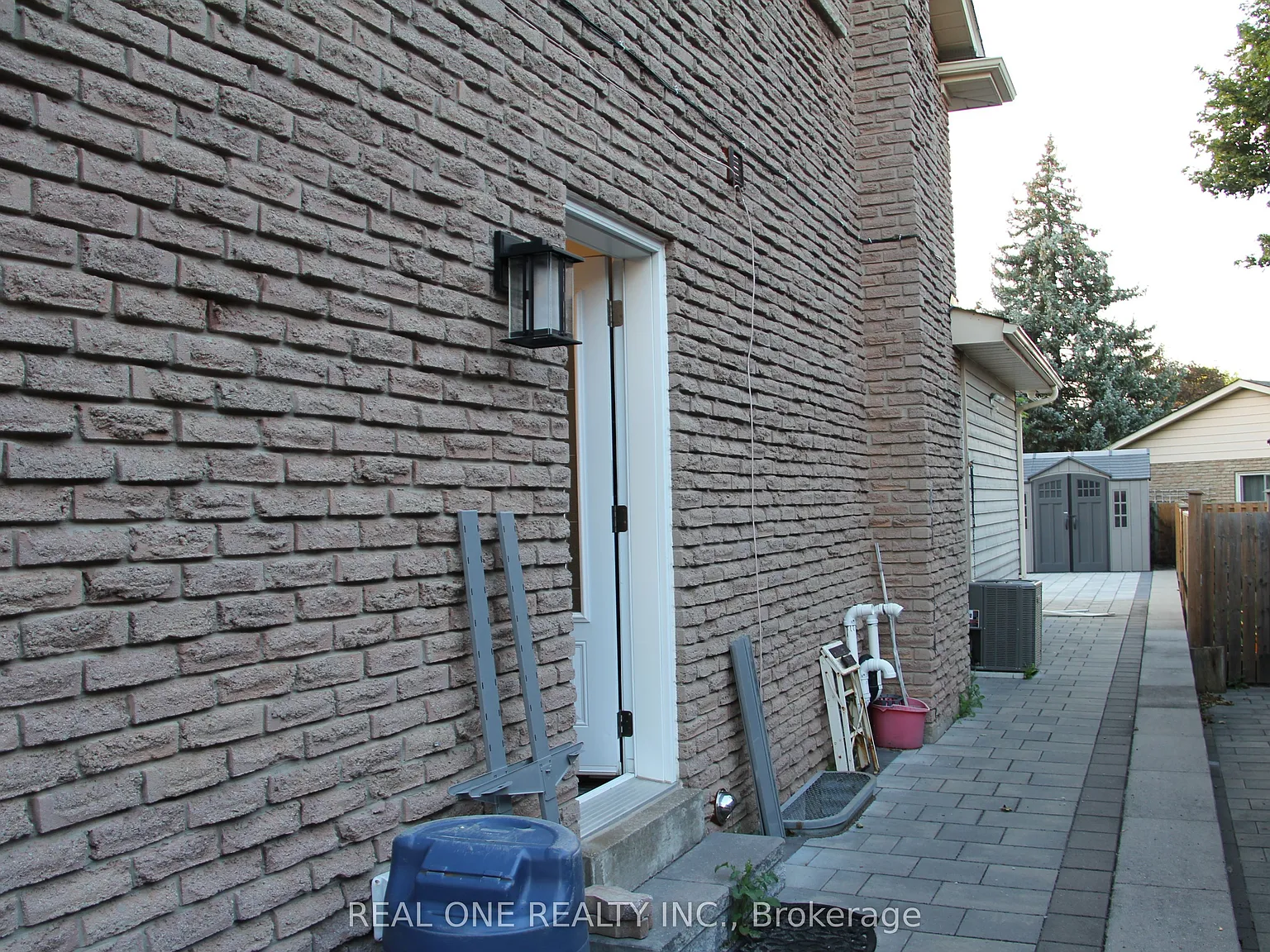 3 bed, $2,350 — Photo 2
