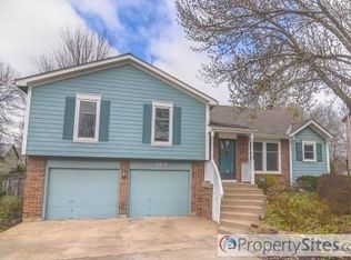 4916 Ballentine St, Shawnee, KS 66203