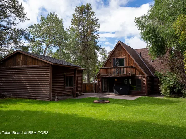 380 W Cottage Ln, Alpine, WY 83128