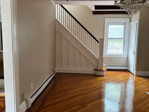 606 N Washington Ave, Dunellen, NJ 08812