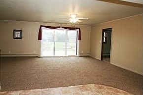4th image of 571 N Forest Dr
