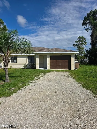 2408 Joe Ave S Photo 1