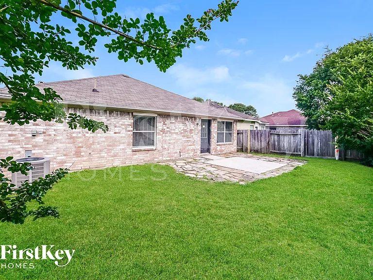 11931 Belle Ct — Photo 15