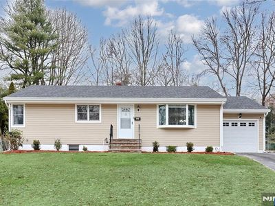 221 Raymond St, Hillsdale, NJ, 07642