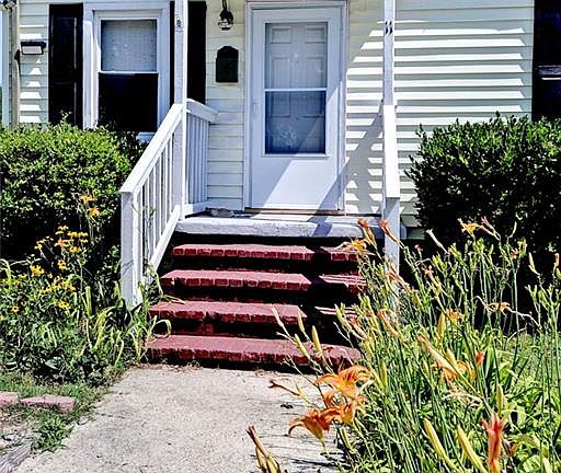 4th image of 11 Thornrose Ave