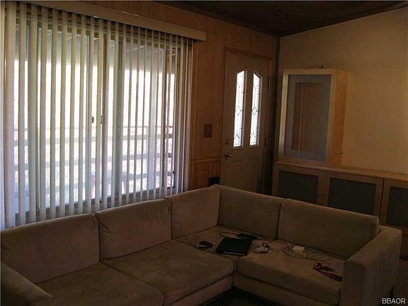 4th image of 1040 Greenway Dr