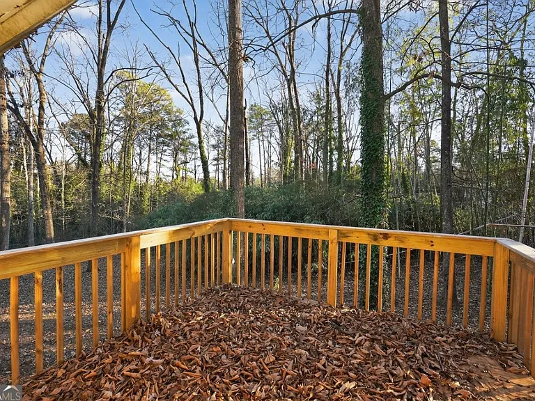 1615 Pine Glen Cir — Photo 10