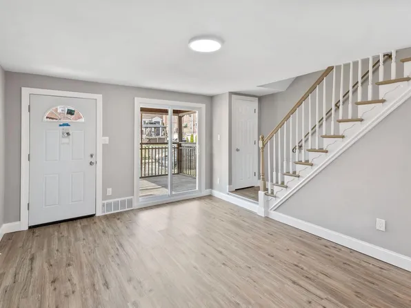 240 Spring Valley Rd, Darby, PA 19023