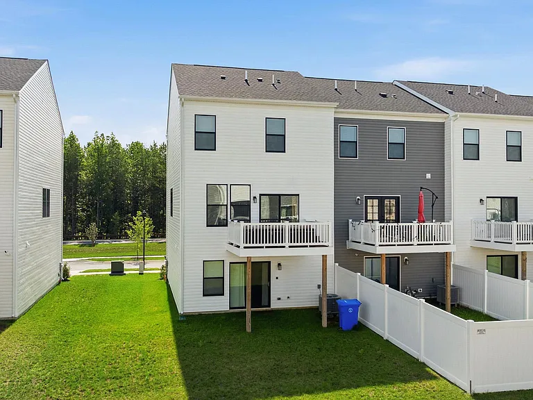 369 Soft Rush Ln — Photo 32
