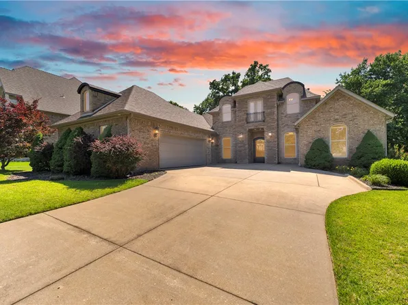5104 S Sloan Cir, Rogers, AR 72758