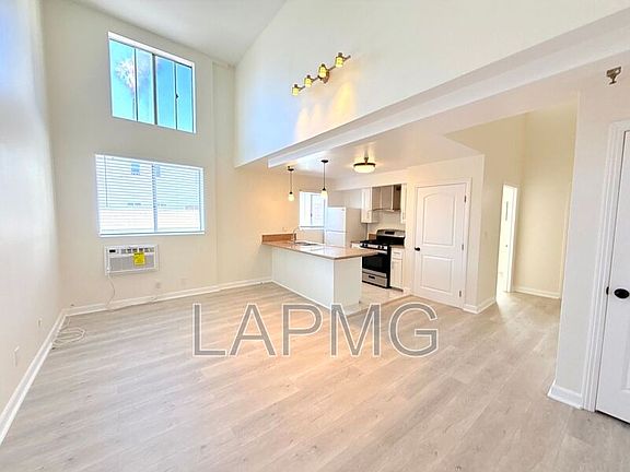 2nd image of 432 N Kingsley Dr APT 4