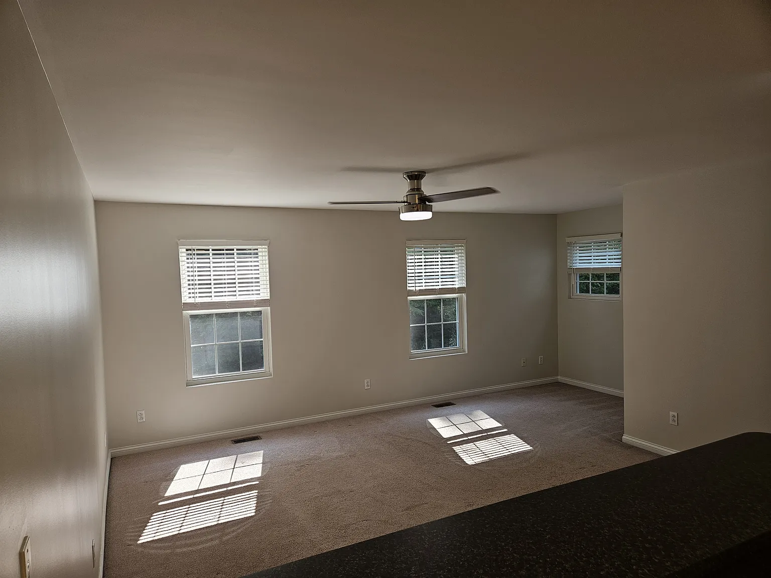 1 bed, 900 sqft, $925 — Photo 3