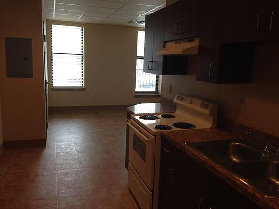 2nd image of 102 E Otterman St #1