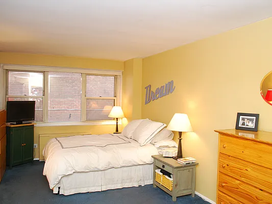 Sold by Sotheby's International Realty | media 11