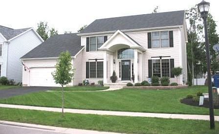 Impeccable  4bdrm/2.5 ba Colonial 
