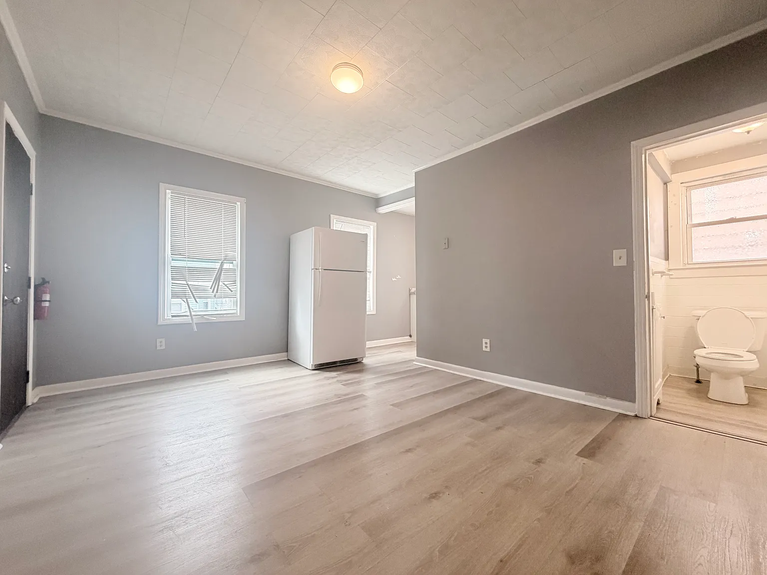 2 bed, 800 sqft, $1,600 — Photo 3