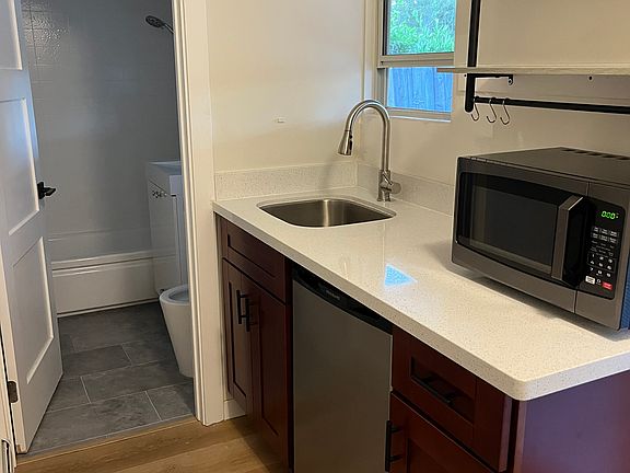 2nd image of 4015 Scripps Ave