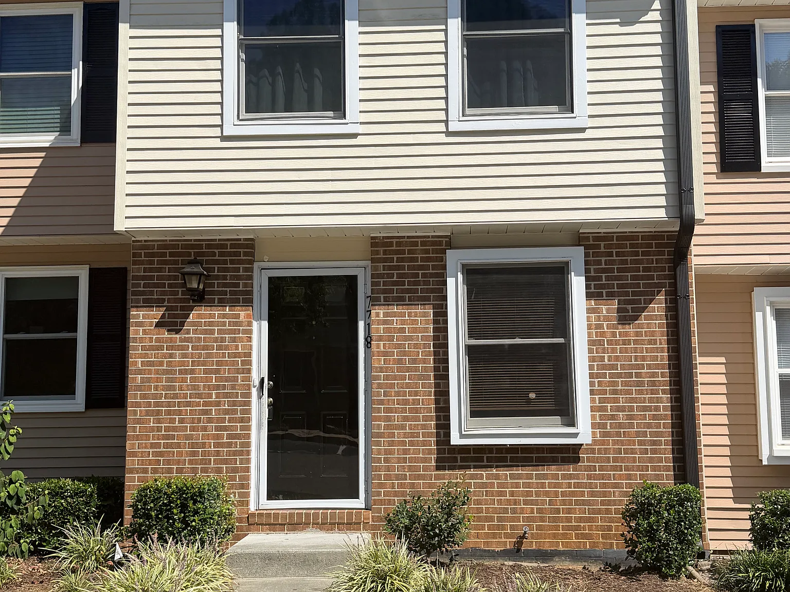 3 bed, 1426 sqft, $1,750 — Photo 1