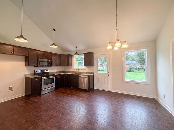 2nd image of 1115 Moreno Ln