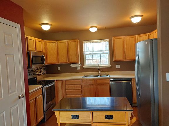 4th image of 2813 Village Park Dr